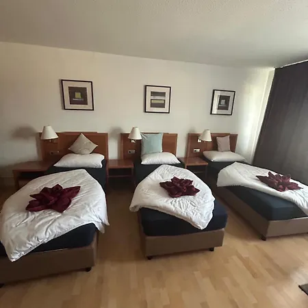 Pension Rooms *